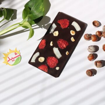 شکلات تبلتی نارگیلی فندوقی توت‌فرنگی
